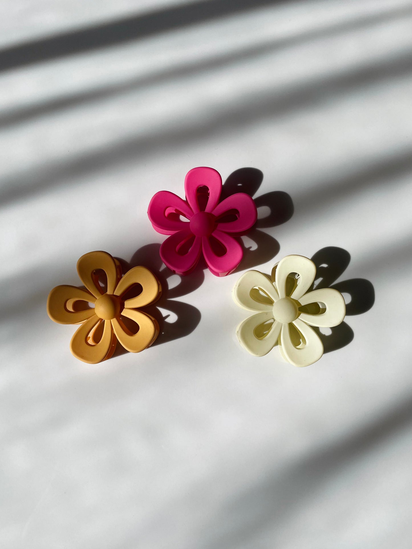 Hollow Flower Clips